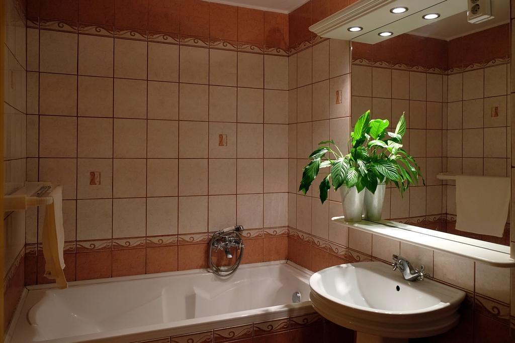 غيولا Var-Torony Apartman المظهر الخارجي الصورة