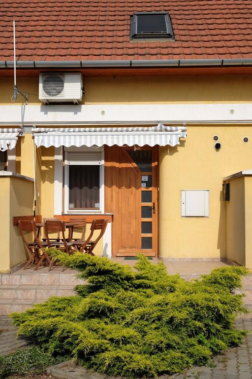 غيولا Var-Torony Apartman المظهر الخارجي الصورة
